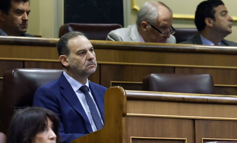 Верховный суд Испании решает судьбу мер пресечения для Хосе Луиса Абалоса и Кольдо Гарсии