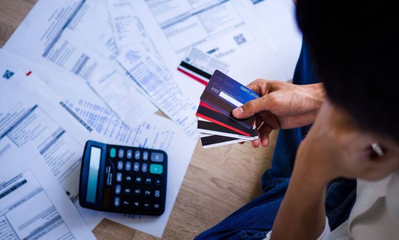 En España, los microcréditos vuelven a atrapar a los barrios pobres en una trampa de deudas