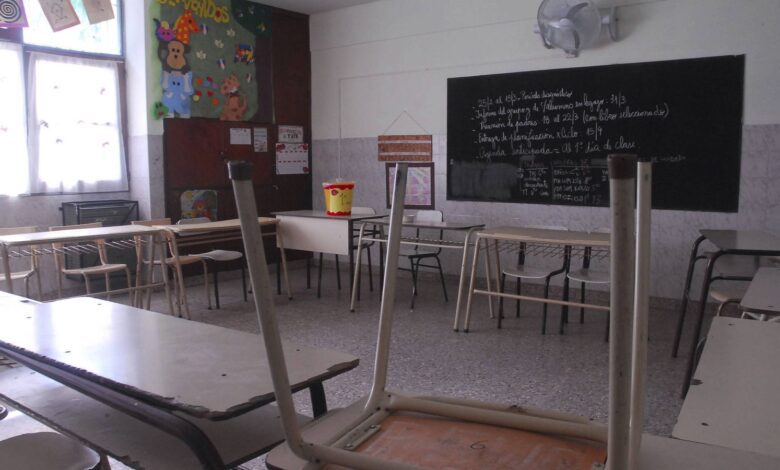 В Каталонии разгорелся скандал из-за школьной анкеты о гендере для детей 10 лет