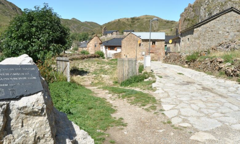 The Highest Settlement in León: La Cueta Village at 1,460 Meters