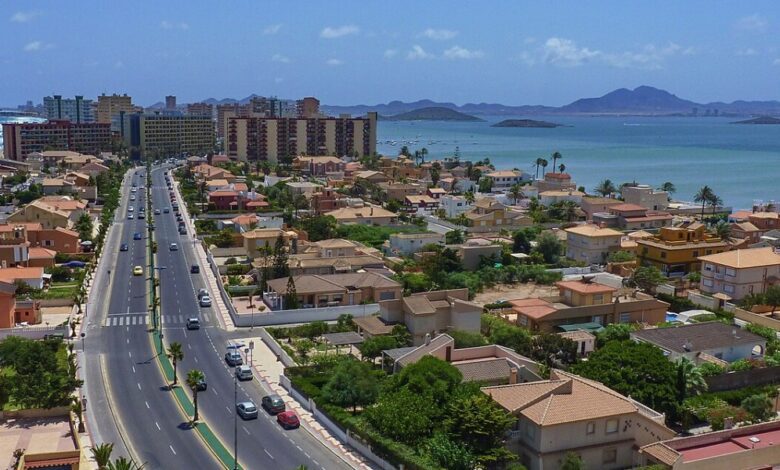 Coastal Living: Where Is It More Affordable and Comfortable to Live in La Manga in 2025?