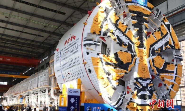 China Launches Unique Tunnel Boring Machine for Largest Underwater Lake Tunnel in Wuhan