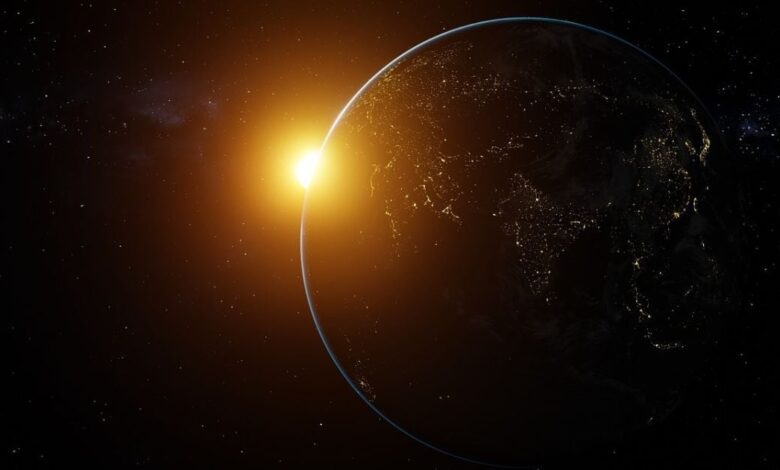 Why Spring and Autumn Arrive Differently at the Same Latitude on Earth