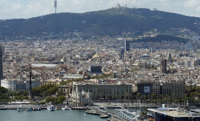 Tragedy on the Water in Barcelona Young Foreigner Dies in Port at Night