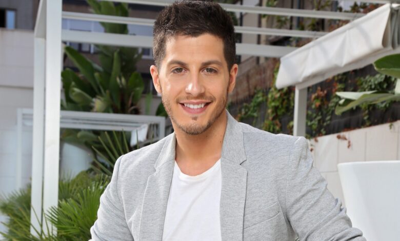 TV Host Nando Escribano Hospitalized on Christmas with Severe Pain