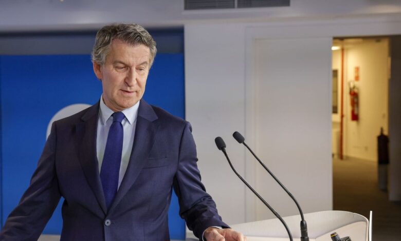 Court allows Feijóo to testify online in case over chats with Mazón