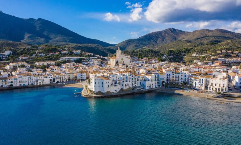 Perfect Place in Catalonia to Celebrate New Year Amid Winter Beaches and Cuisine