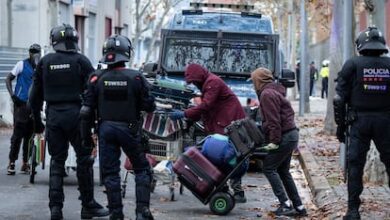 Сотни мигрантов в Бадалоне остались без крова после выселения из B9