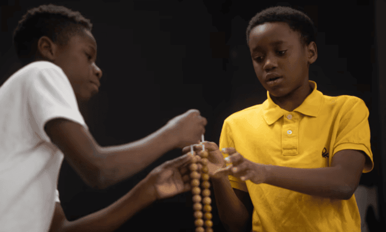 Niños de San Ildefonso en Madrid se preparan para el sorteo de la Lotería de Navidad 2025