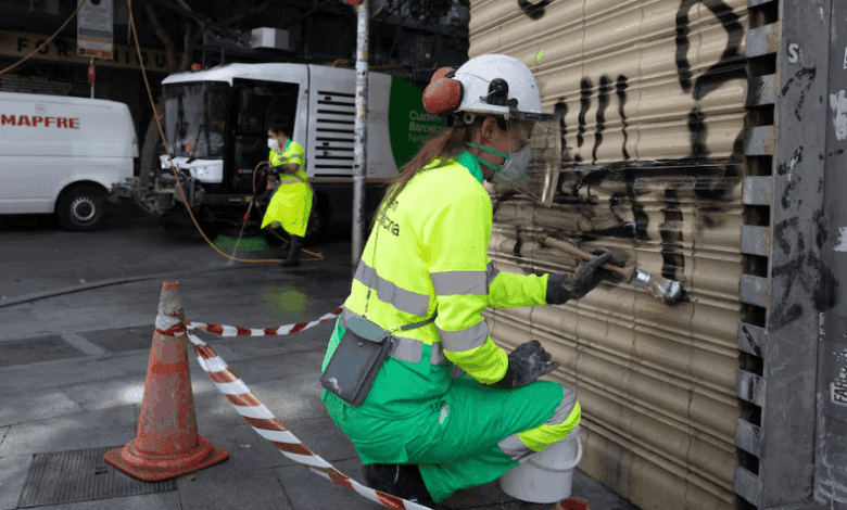 В Барселоне одобрили новые строгие правила поведения и моментальные штрафы для туристов