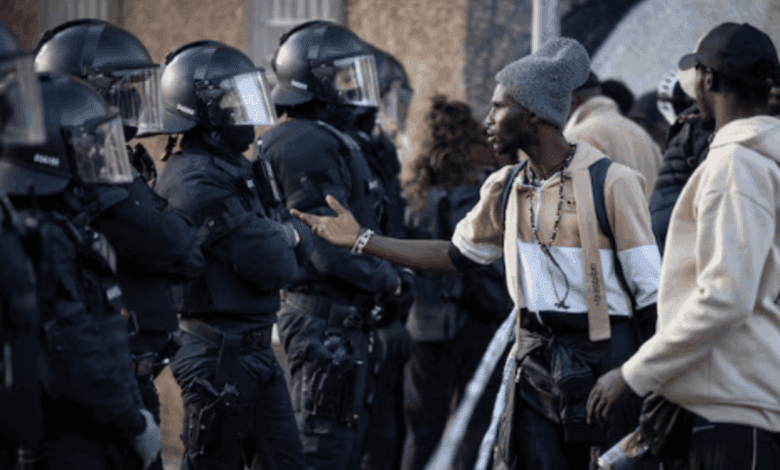 Tensions Rise in Badalona Over Migrant Evictions and Official Response