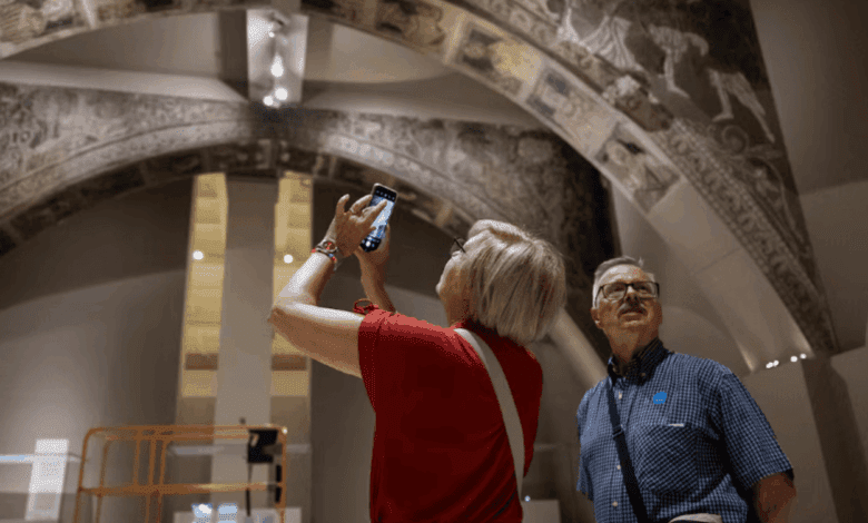 Lawyer from Sijena demands resignation of MNAC director and compensation for insults