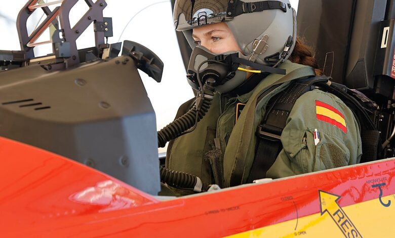 Princess Leonor Completes First Solo Flight on Pilatus PC-21