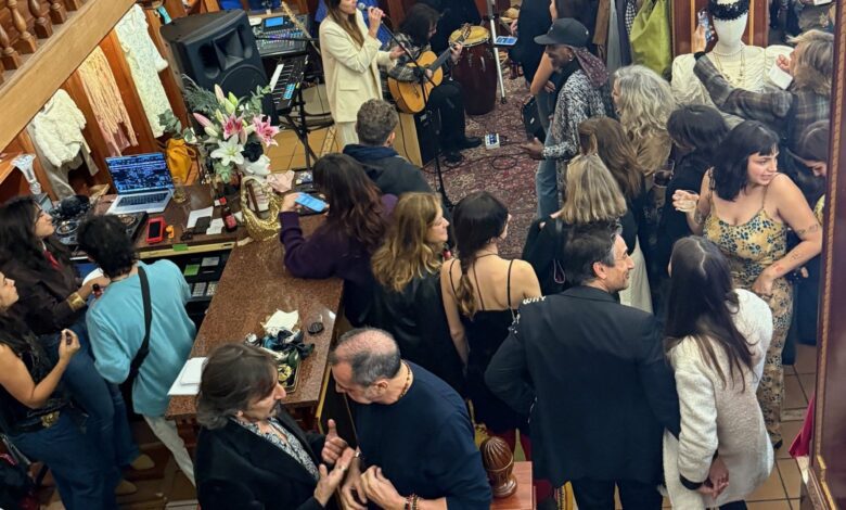 Un año de estilo vintage y flamenco en la boutique de Rosario y Mariola Orellana