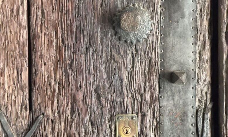 В Мадриде обнаружена самая древняя дверь города — ей более 600 лет