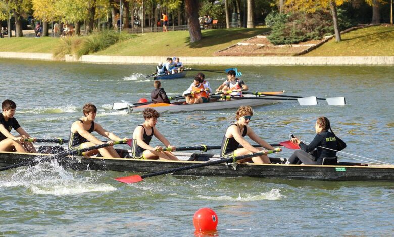 Rowing Gains Popularity in Madrid Despite Lack of Sea