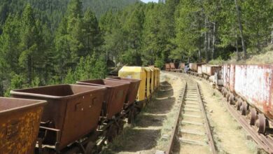 Заброшенные поезда в горах Каталонии: уникальный музей под открытым небом
