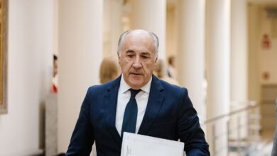 Мэр Альхесираса отказывается уходить несмотря на давление и скандал вокруг PP