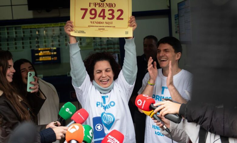 Residents of La Elipa in Madrid Strike It Rich Thanks to El Gordo