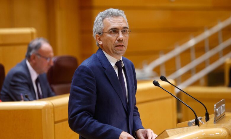 В Испании разгорается скандал: Хавьер Исхиердо покидает руководство PSOE на фоне обвинений