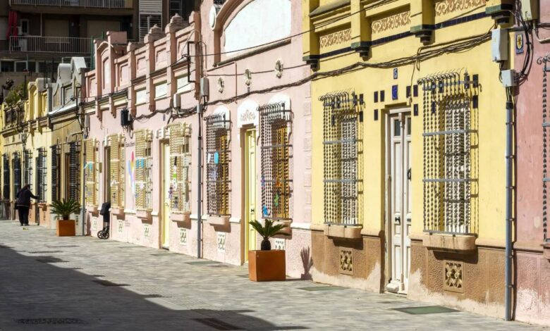 Una calle de Barcelona que parece La Habana y pocos turistas conocen