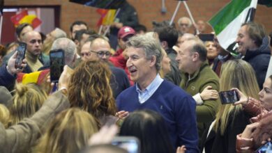 Фейхоо требует срочных выборов и обвиняет Санчеса в покрывательстве коррупции