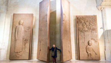 Современные двери Антонио Лопеса для собора Бургоса вызвали жаркие споры