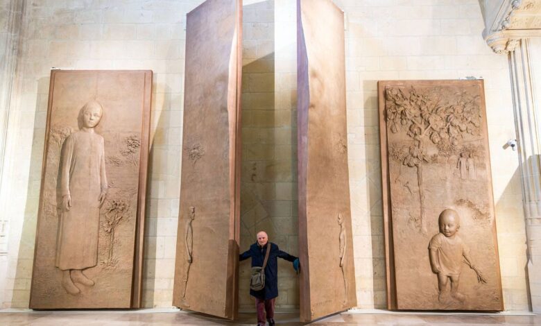 Las puertas modernas de Antonio López para la catedral de Burgos desatan polémica