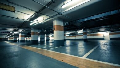 Суд в Малаге обязал владелицу гаража прекратить захват общих зон парковки