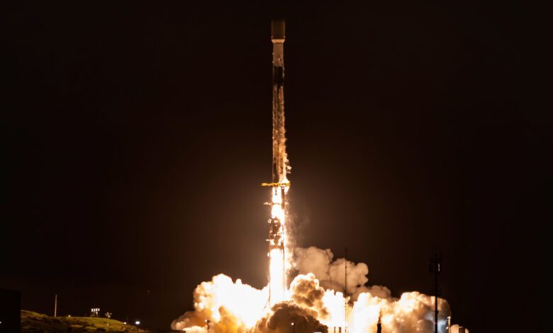 SpaceX Launches 27 Starlink Satellites from Vandenberg Base