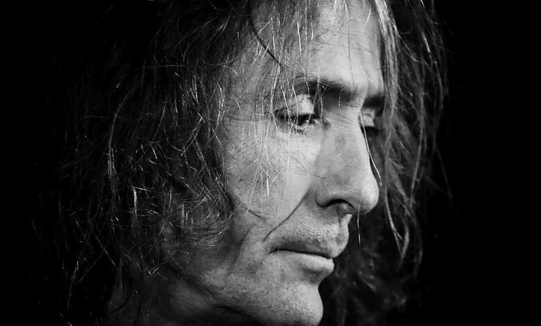 Roberto Iniesta, Leader of Extremoduro, Has Passed Away