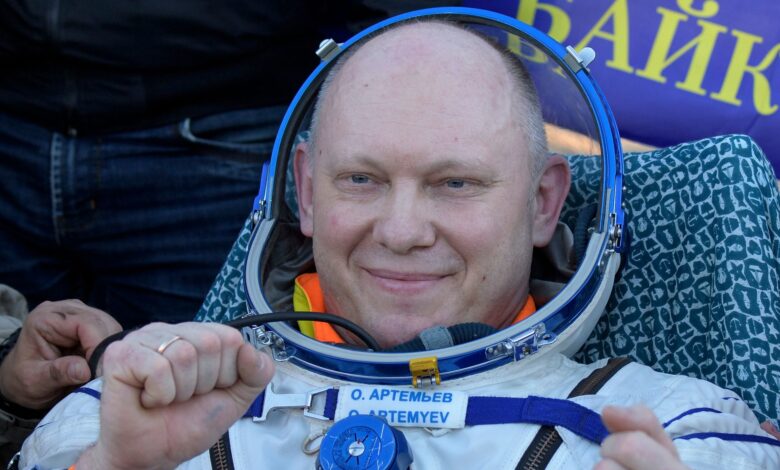 Russian Cosmonaut Removed from SpaceX Crew 12 Mission Due to Violations