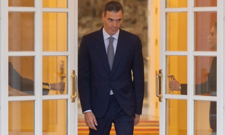 Санчес начинает переговоры с партиями о возможной отправке военных в Украину