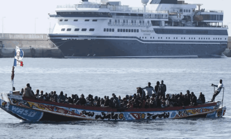 Más de 400 migrantes cruzan el mar y llegan a España en los primeros días de 2026