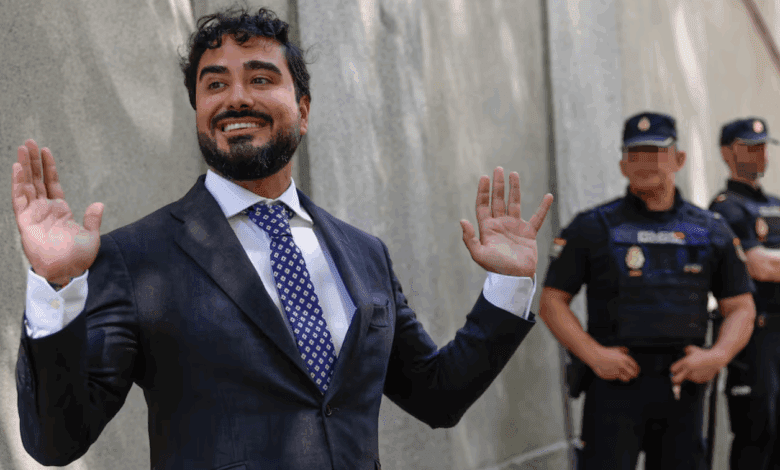 Scandal Surrounds Alvise: Accusations of Harassment and Data Leak in the European Parliament