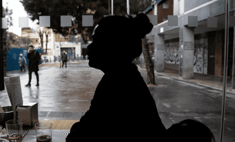 Scandal Over Housing and Wages in Madrid as Migrants Stand on the Brink of Change