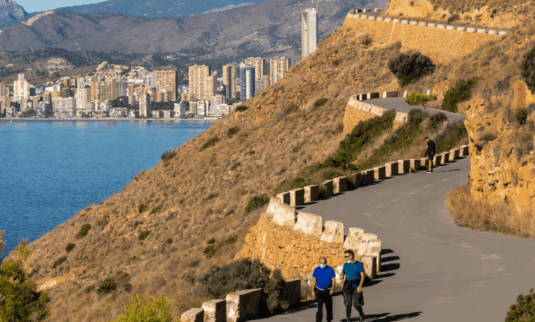 Бенидорм сталкивается с рекордным долгом из-за судебного решения по Serra Gelada