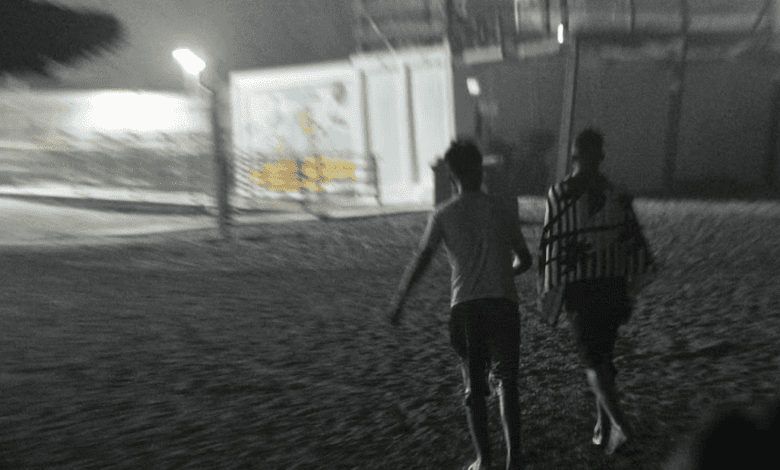 Municipal Worker Rescues Migrant Child at Border During Storm