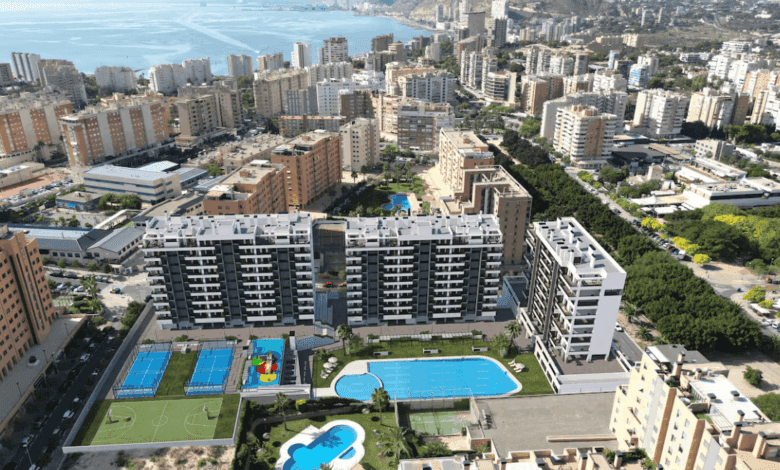 Autoridades de Alicante bajo la mira: pisos de lujo para unos pocos elegidos