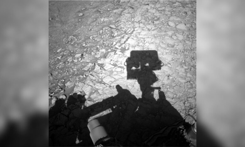 Curiosity Rover Stuns with New Panoramic Image from Mount Sharp