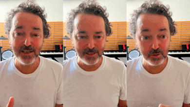 ΠΠ°ΡΡΠΈΡΠΈΡ ΠΠ΅ΡΠ΅Ρ Π΄Π΅Π»ΠΈΡΡΡ ΡΠ½ΠΈΠΌΠΊΠΎΠΌ ΠΌΡΠΆΠ° ΠΈΠ· Π±ΠΎΠ»ΡΠ½ΠΈΡΡ ΠΈ Π²ΠΎΠ»Π½ΡΠ΅Ρ ΠΏΠΎΠΊΠ»ΠΎΠ½Π½ΠΈΠΊΠΎΠ²