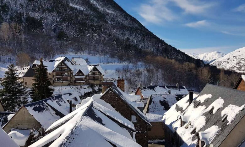 Каталонская деревня, где зима превращается в сказку: ледниковые озёра и тайны прошлого
