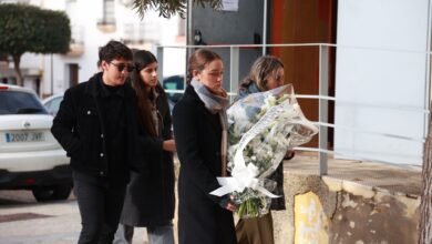 Друзья семьи требуют справедливости после трагедии в Адамусе