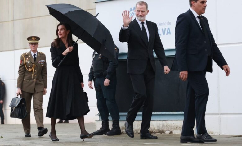 Royal Couple in the Spotlight: Memorial Ceremony in Huelva After Railway Disaster