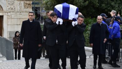 Π ΠΡΠΈΠ½Π°Ρ
ΠΏΡΠΎΡΡΠΈΠ»ΠΈΡΡ Ρ ΠΏΡΠΈΠ½ΡΠ΅ΡΡΠΎΠΉ ΠΡΠ΅Π½ΠΎΠΉ: ΠΈΡΠΏΠ°Π½ΡΠΊΠ°Ρ ΠΈ Π³ΡΠ΅ΡΠ΅ΡΠΊΠ°Ρ ΠΊΠΎΡΠΎΠ»Π΅Π²ΡΠΊΠΈΠ΅ ΡΠ΅ΠΌΡΠΈ Π²ΠΌΠ΅ΡΡΠ΅