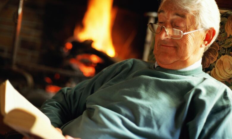 French retiree stuns neighbors: home always warm, bills at zero