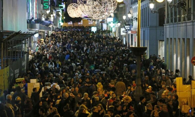 Spain Sees Historic Population Surge and New Migration Record