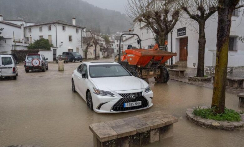 Emergency Evacuations in Andalusia as Storm Leonardo Threatens Cities and Rivers