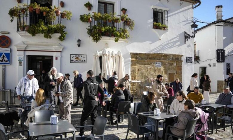 In Grazalema, 35 families return home after the flood while 86 remain evacuated