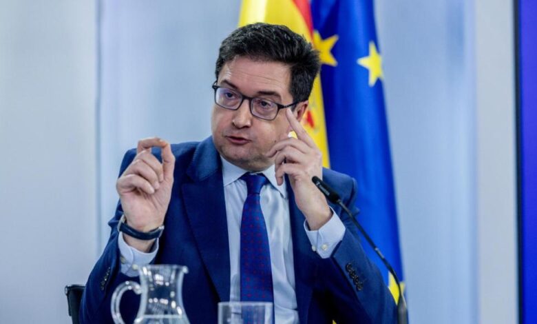 Власть спорит с Мадридом и Мостолесом из-за решений и обвинений